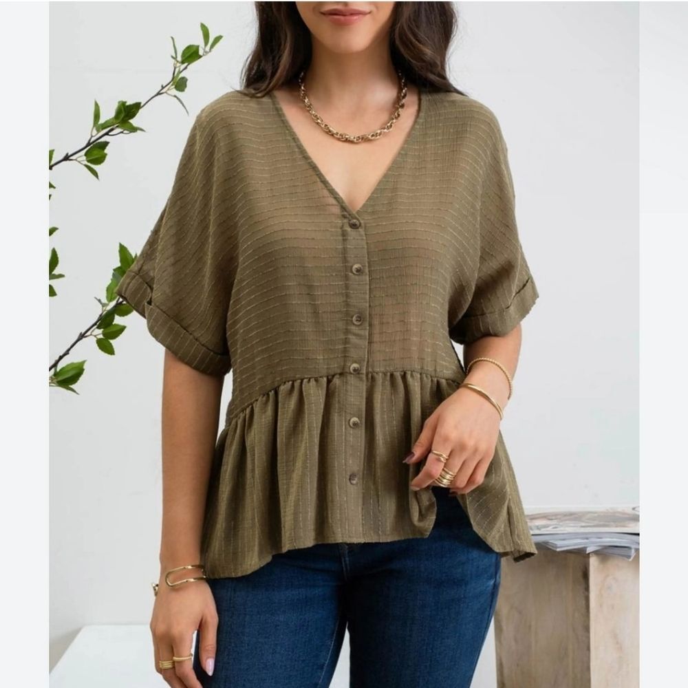 Blu Pepper Olive Green Short Sleeve Peplum Blouse - NWOT